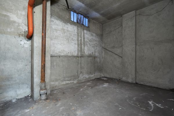 Basement Wall Construction in Red Oak