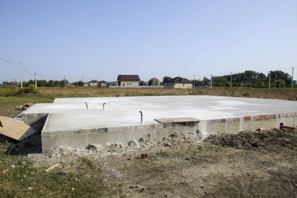 Foundation Slab Installation in Red Oak