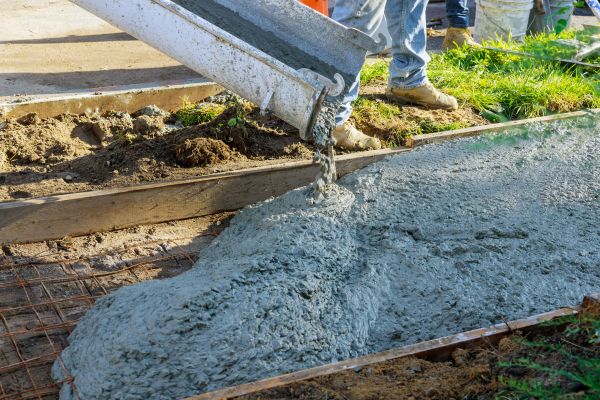 Driveway Concrete Pouring in Red Oak
