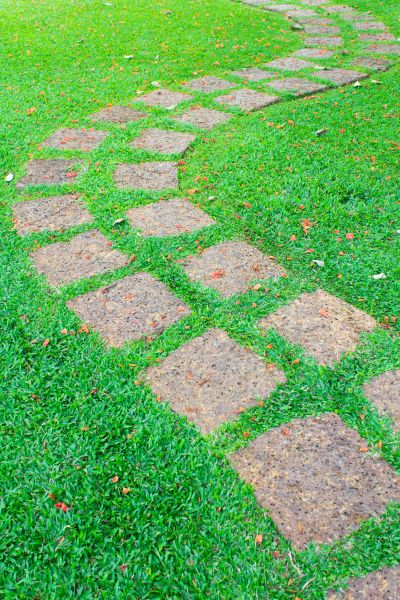 Backyard Pathway Construction in Red Oak